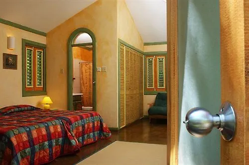 Hotel Country Country Negril 3*,