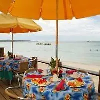 Hotel Country Country Negril 3*,